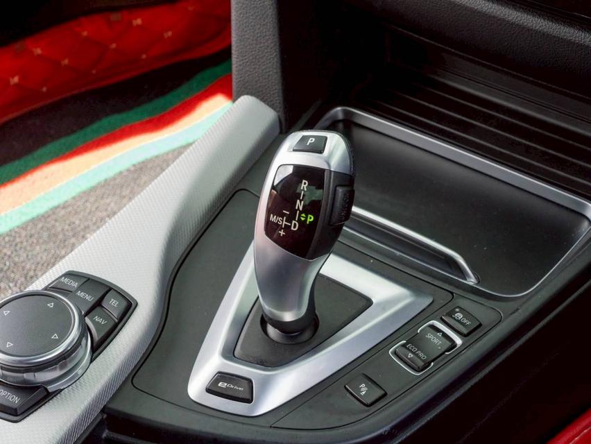 BMW 330e M Sport F30 2016 19