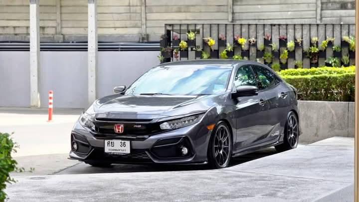 Honda Civic สีเทา