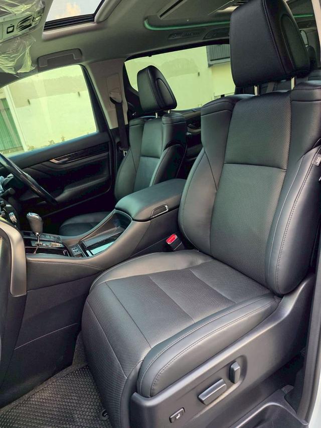Toyota ALPHARD 2.5SC PACKAGE สีขาว ปี 2024 ไมล์ 17,000 กม. รูปที่ 9