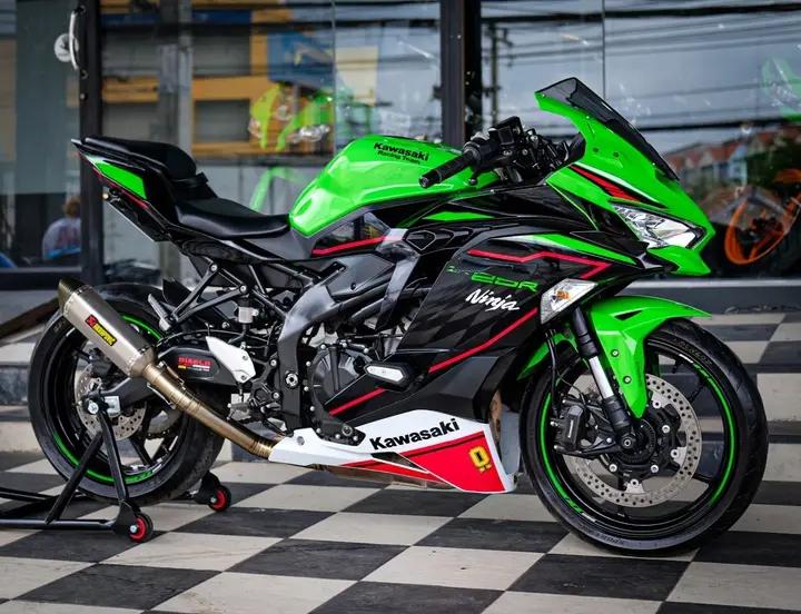 รถพร้อมใช้งาน Kawasaki Ninja ZX-25R 3