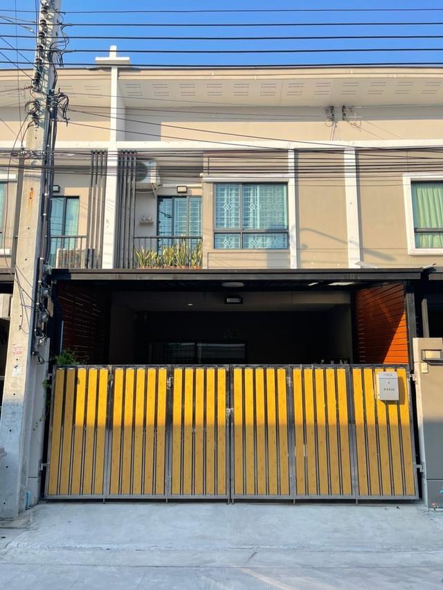 ทาวน์โฮมสองชั้นหมู่บ้านพาทิโอบางนาวงแหวน 1