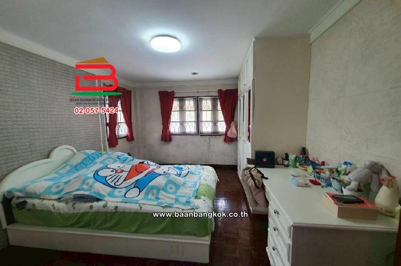 บ้านเดี่ยว หมู่บ้านเมืองเอก โครงการ 3 เนื้อที่ 89 ตร.ว ซอยพหลโยธิน 87,ซอยเอกรัตน์ 11 ตำบลหลักหก อำเภอเมืองปทุมธานี ปทุมธานี 9