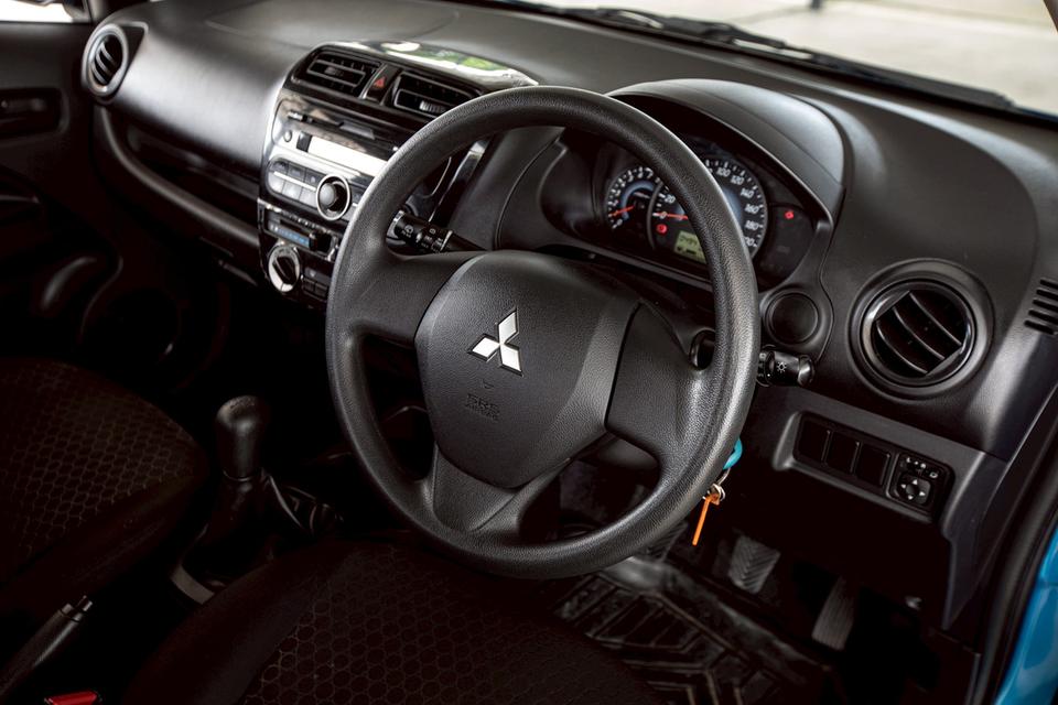 Mitsubishi Mirage 1.2 GL ปี 2013 เกียร์ธรรมดา สีฟ้า 15