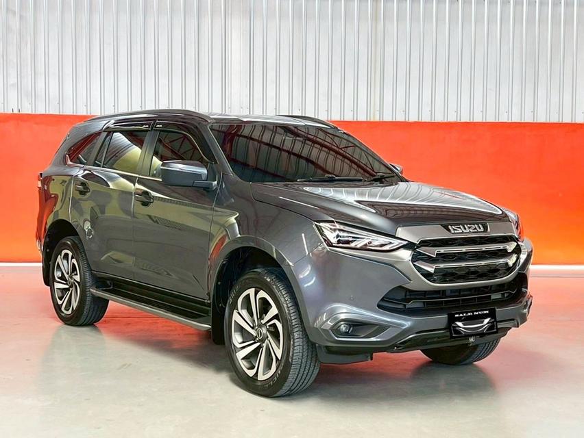 Isuzu MU-X 3.0 ULTIMATE 4WD A/T 2022 2
