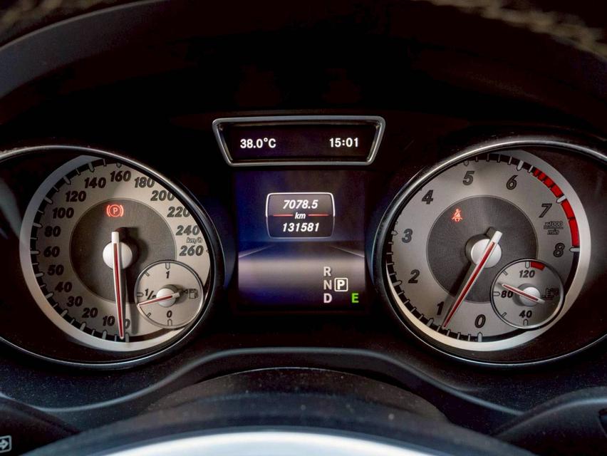 Mercedes Benz GLA200 1.6 Urban ปี 2015 รูปที่ 17