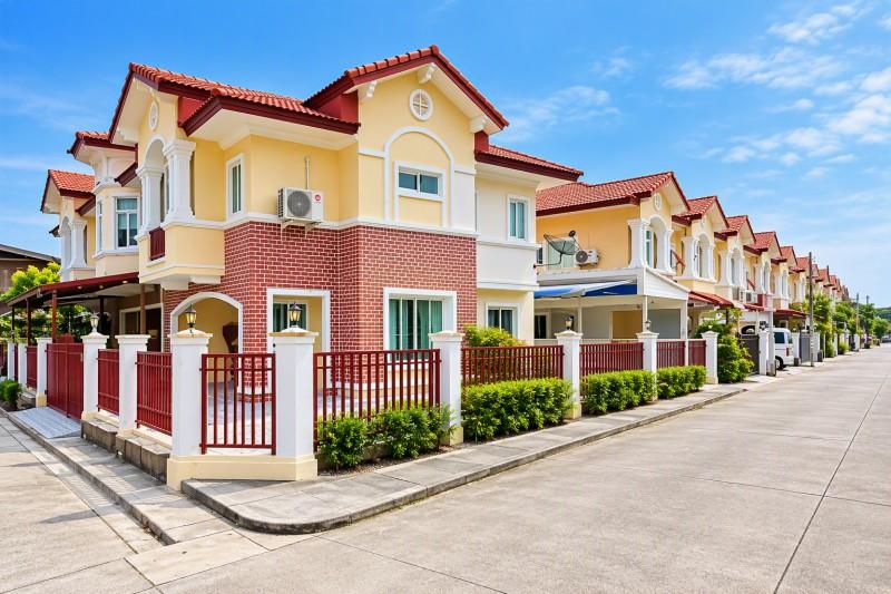 เพชรเกษม69-77 3นอน 3น้ำ บ้าน 2ชั้น หลังมุม MRTหลักสอง 2.8กม. รร. เลิศหล้านานาชาติ 566 ม.ม.เอเชียอาคเนย์ 45 ตร.ว. 180ตร.ม 1
