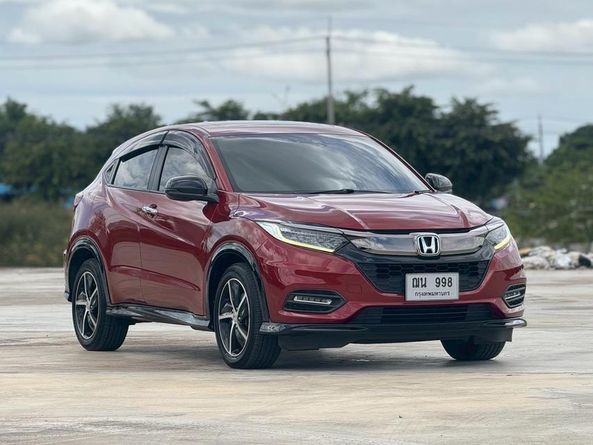 HONDA HRV 1.8 RS TOP SUNROOF (mnc)ปี 20 สีแดง  ออโต้  2