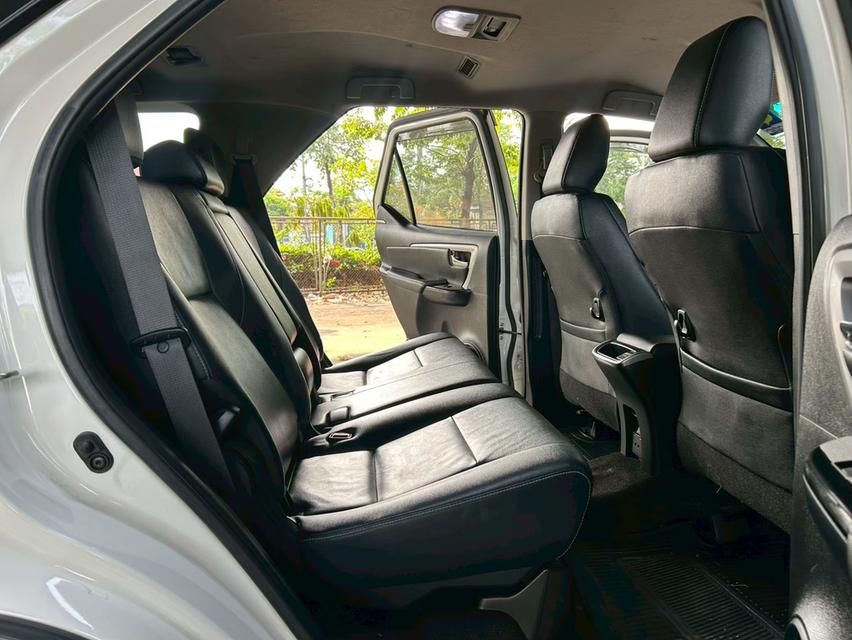 2021 Toyota Fortuner 2.4V AT เพียง789,000บาท ไมล์149,xxx มือเดียว รูปที่ 6