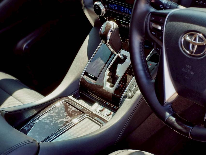 Toyota Alphard 2.5 SC Package ปี 2023 ไมล์ 29,xxx km. 13