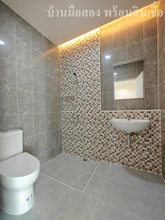 หมู่บ้านชมฟ้า-วรางกูล คลอง2 17