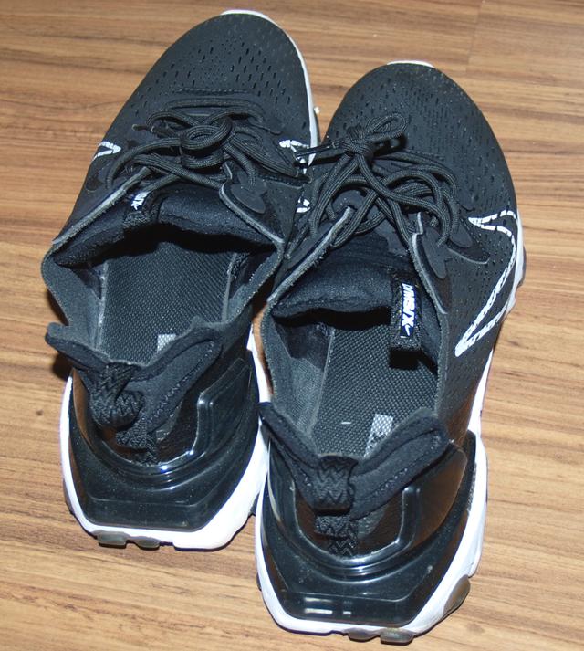 ์รองเท้า Nike Sneaker size US10 รูปย่อยที่ 4