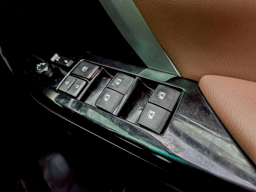 ฟรีดาวน์ FORTUNE 2.8 ขับ4 ตัวท็อป รถมือเดียว รูปที่ 16