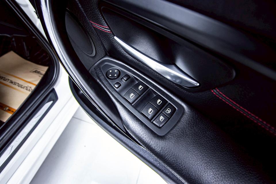 รหัสรถ 1D581  320I SPORT 2.0 2014 17