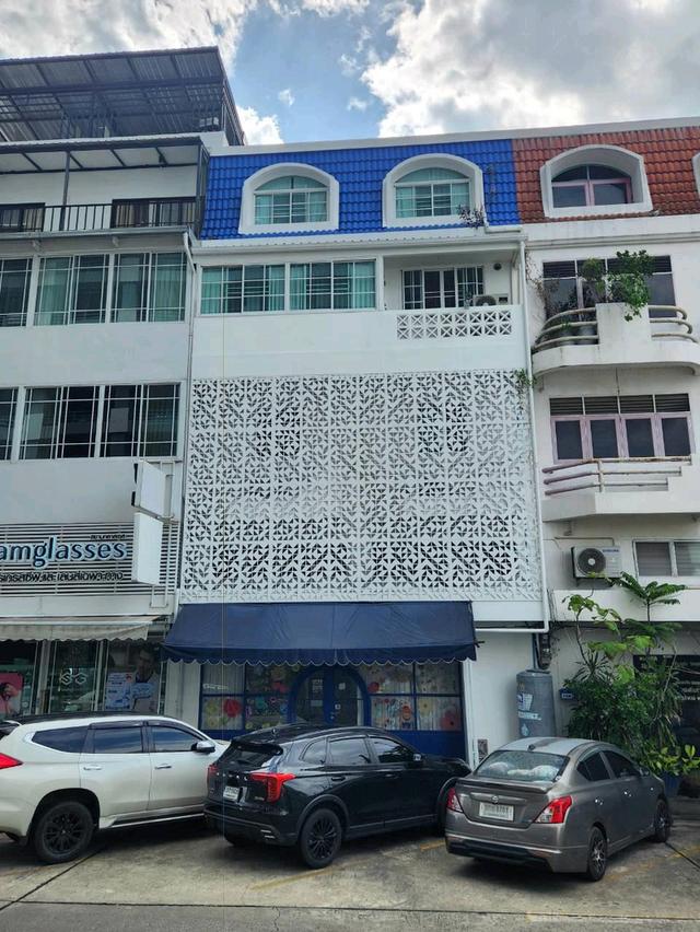 Rare Item! Home Office 5 ชั้น ติด MRT บางแค ที่ดิน19ตรวา. พื้นที่ใช้สอย 380ตรม. 4ห้องนอน 4ห้องน้ำ ขายเพียง 10.5 ล้านบาท 2