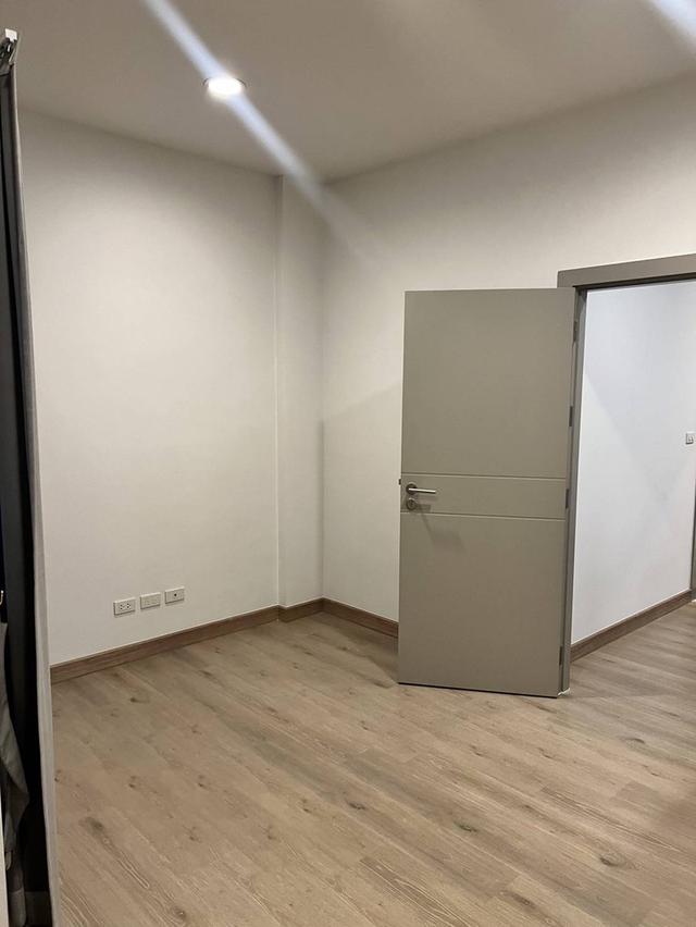 ให้เช่าออฟฟิศ ติดถนน ทำเลทอง ใจกลางเมือง โครงการพรีเมี่ยมเพลส 10 เกษตร-นวมินทร์ รามอินทรา จังหวัดกรุงเทพมหานคร 4