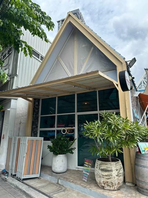 BTS สะพานตากสิน 11 จอดรถ เจริญกรุง 68-77 จันทน์ ให้เช่าร้าน cafe พร้อมที่จอดรถ 1 นอน 2 น้ำ 37 ตร.ม. ทำเลดี เอเชียทีค 1 ก 3