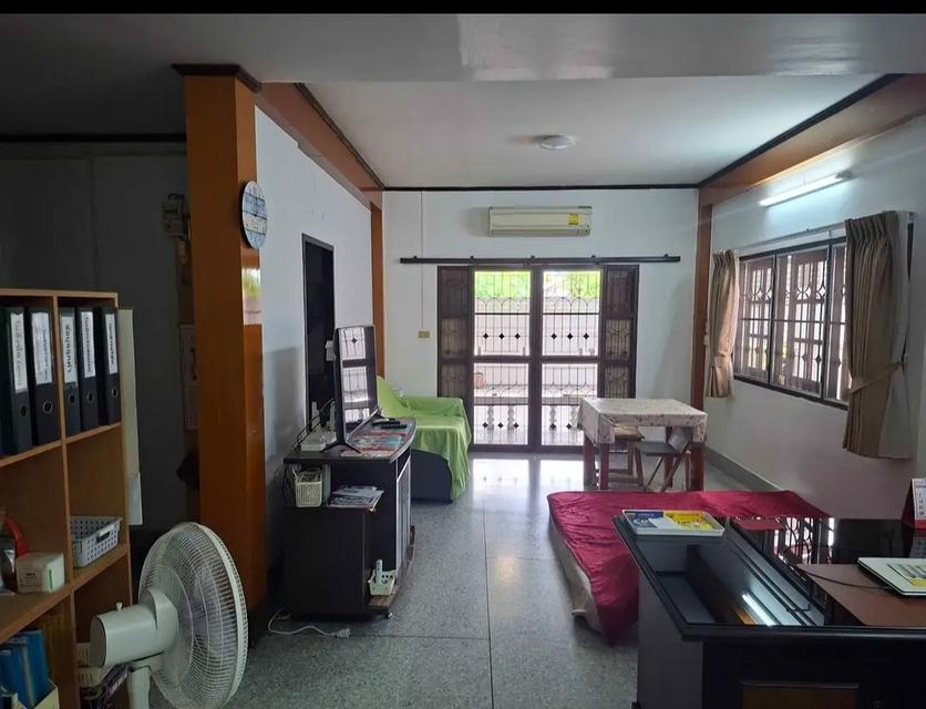 บ้านแฝด 3 ห้องนอน 2 ห้องน้ำ 6