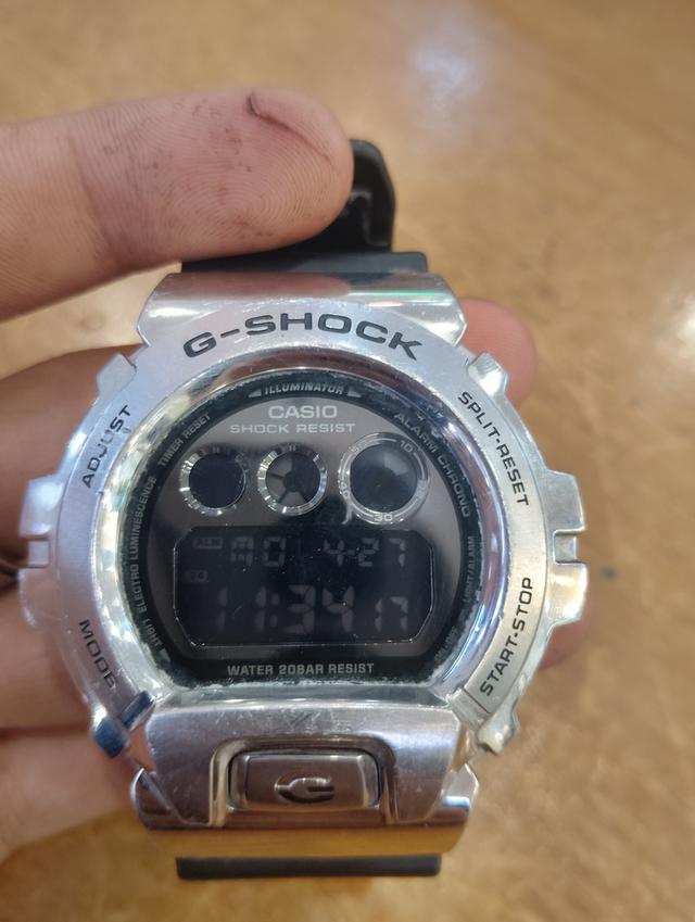 นาฬิกาG-shock มีรอยหน้าจอดิจิตัลได้มา 8400 ร้อนตังขายแค่4000พันลดได้ต่อได้