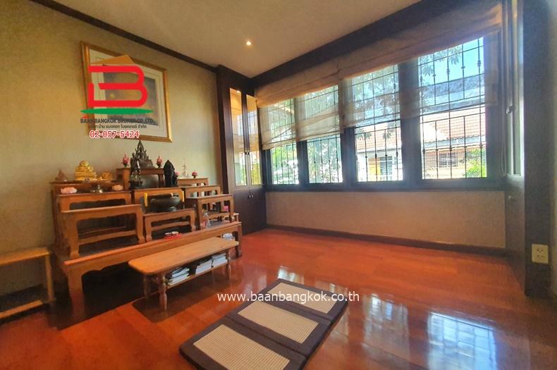 บ้านเดี่ยว 2 ชั้น หมู่บ้าน มิตรอนันต์ เนื้อที่ 102 ตรว. ซอยรามอินทรา 34 ถนนรามอินทรา แขวงจรเข้บัว เขตบางกะปิ กรุงเทพมหานคร 6