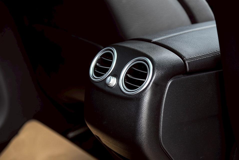 รหัสรถ CBL7306 Mercedes-Benz GLC250d 2.1 4MATIC AMG Dynamic W156 AT 2017 11