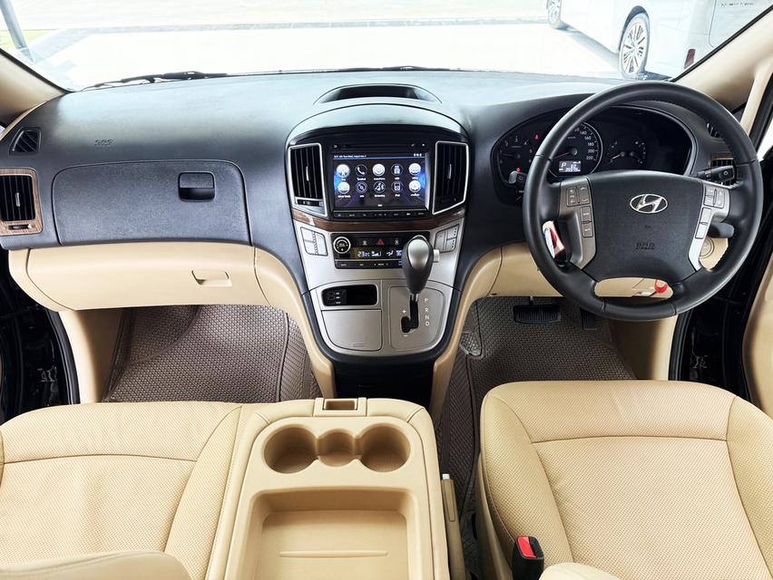 Hyundai H-1 2.5 Deluxe (ปี 2019) Wagon AT 7