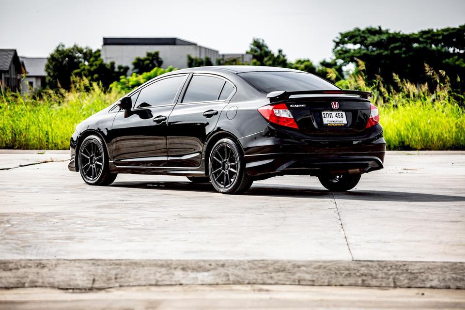 Honda Civic Fb 1.8E Navi ปี 2013 เบาะไฟฟ้า มือเดียวป้ายแดง สีดำ 9