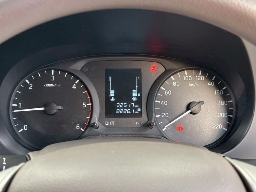 NISSAN NAVARA NP300 2.5 E KINGCAB ปี19จด21เครื่องดีเซล สภาพพร้อมใช้งาน ไมล์น้อ