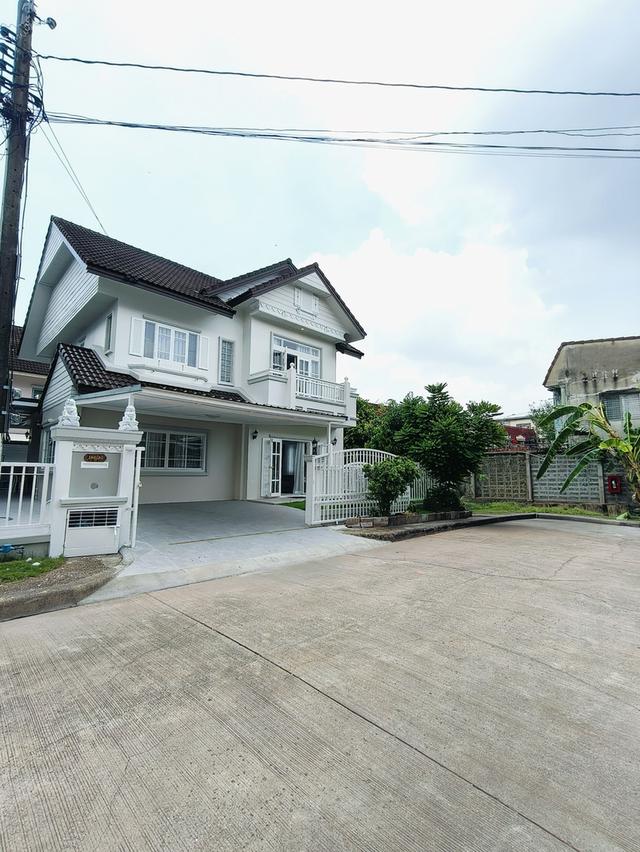 บ้านเดี่ยว  รามคำแหง ทำเลต้นโครงการ  พาร์คเวย์ชาเล่ต์ 2