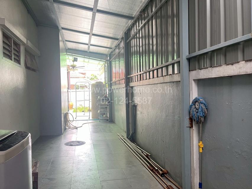 หมู่บ้านฟลอราวิลล์ รังสิต-ปทุมธานี ซอย 6 ซอยวัดเปรมประชากร ใกล้ บ.work point ถนนรังสิต-ปทุมธานี ต.บางพูน อ.เมืองปทุมธานี จ.ปทุมธานี 10