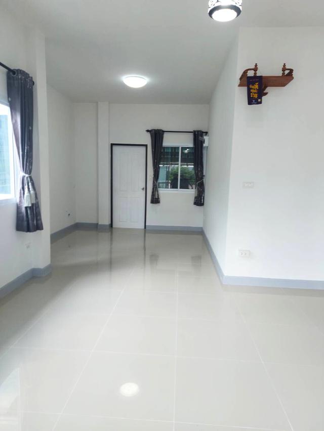 ขายบ้านเดี่ยวชั้นเดียว พร้อมอยู่ พื้นที่กว้างจอดรถได้ 2 คัน รหัส H1SS-475 4