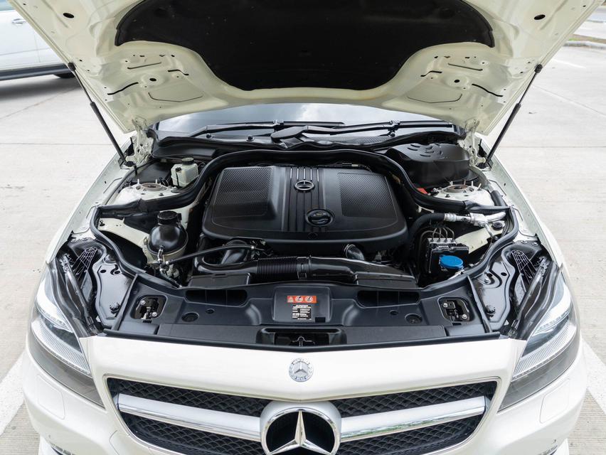 Mercedes Benz CLS250 CDI AMG Dynamic 2.1 โฉม W218 | ปี 2013 สีขาว 6