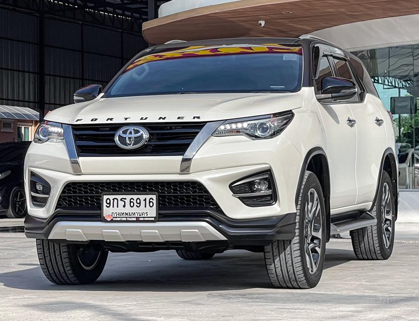 ขาย Toyota Fortuner 2.8TRD 4wd ปี19