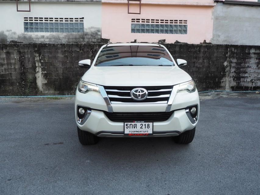TOYOTA FORTUNER 2.8 V 2WD ปี 2016