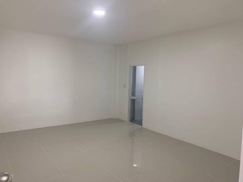 ขาย :ทาวน์เฮาส์ 1 ชั้น (หลังมุม) ,เนื้อที่ 41.5 ตรว. หมู่บ้านบูรพา 24 ซอยวัดเวฬุวนาราม 21  8