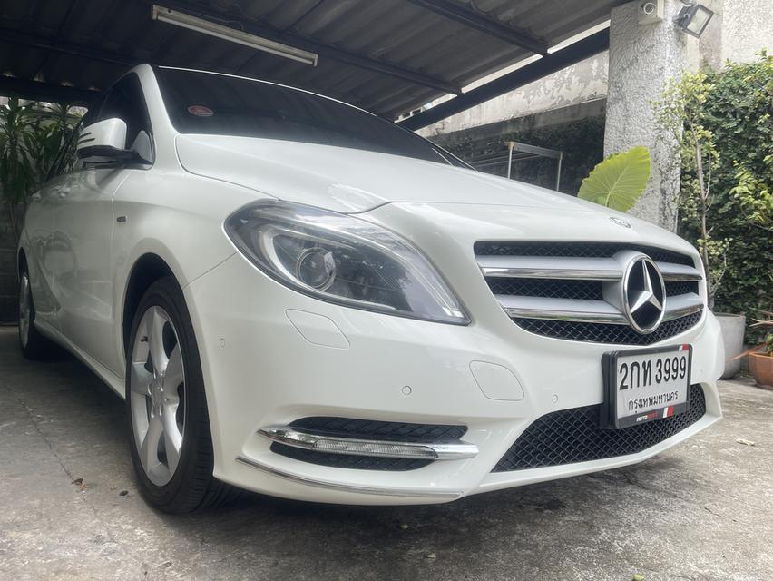 รถยนตร์ benz b class / b200
