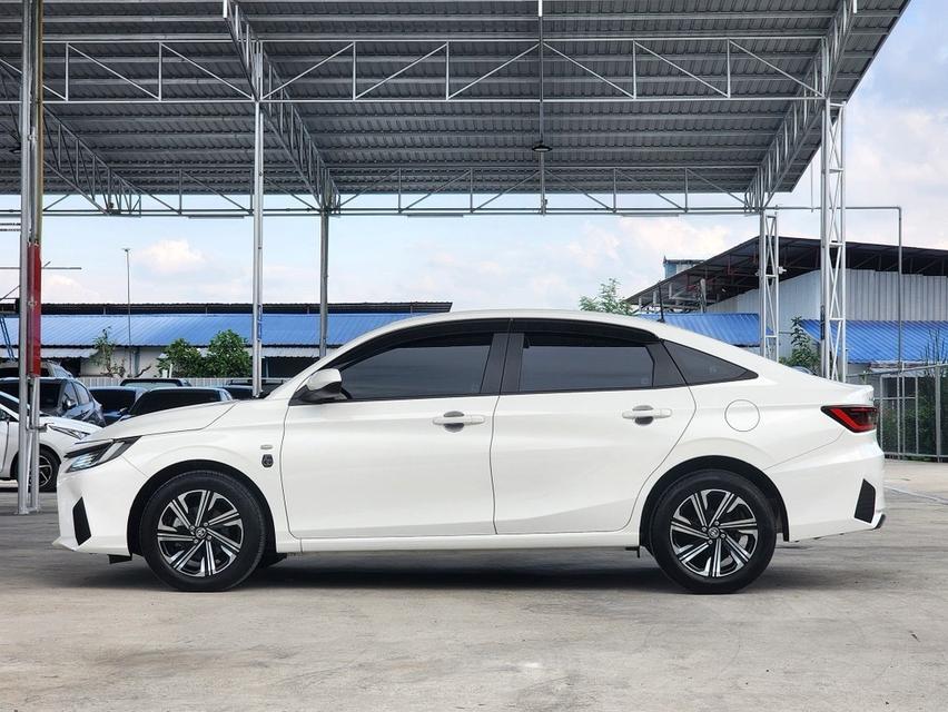 Toyota Yaris Ativ 1.2 Sport CVT ปี 2022  8