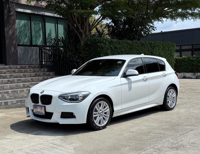 2015 BMW 116i MSPORT รถออกศูนย์ BMW รถวิ่งน้อยเพียง 49,000 กม เข้าศูนย์ทุกระยะ รถไม่เคยมีอุบัติเหตุครับ 4