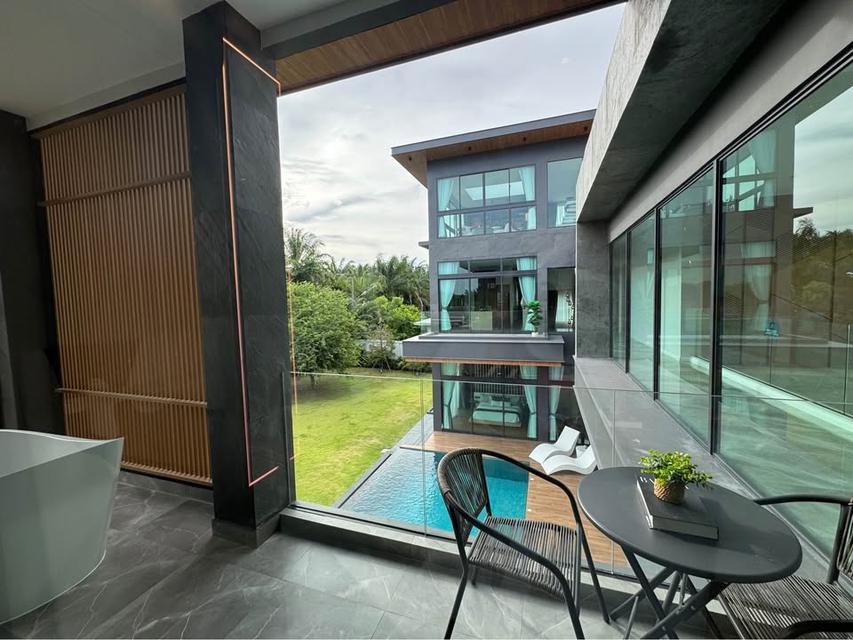 For rent luxury pool villa Pattaya 5