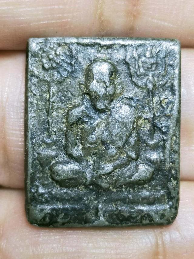 หลวงปู่ศุข​เนื้อตะกั่ว 3