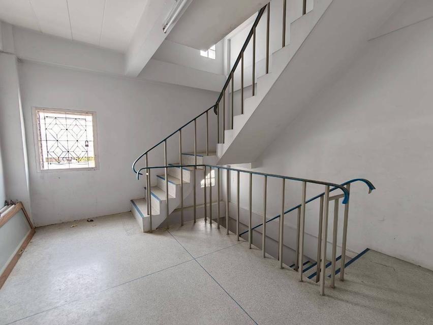 อาคารพาณิชย์ 3.5 ชั้น ซอยมิตรภาพ ซอย 15 ถนนมิตรภาพ ตำบลสุรนารี อำเภอเมืองนครราชสีมา จังหวัดนครราชสีมา 10