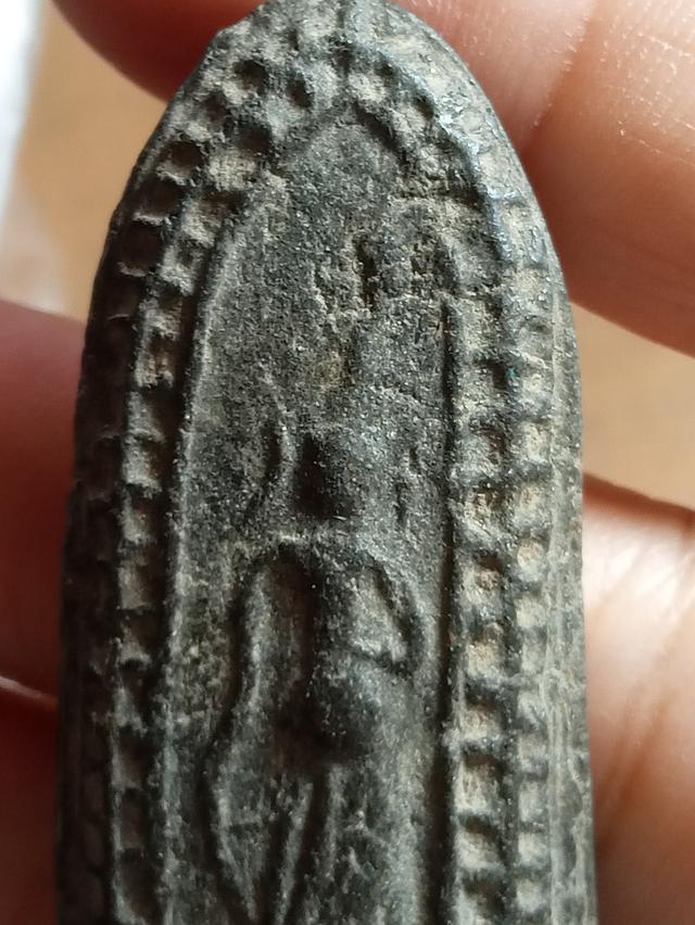 พระผงยาจินดามณีหลวงปู่บุญวัดกลางบางแก้วพิมพ์เขย่ง