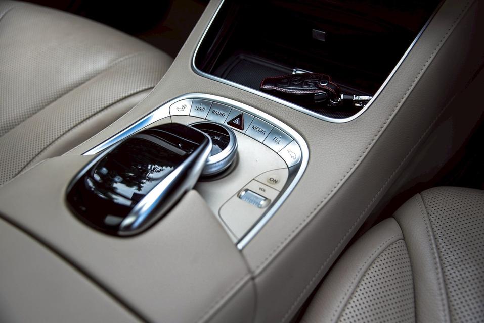 Mercedes-Benz S300 2.1 BlueTEC Hybrid W222 AT 2017 8