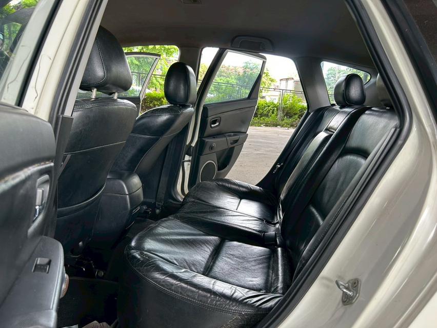 ขายรถ mazda3 1.6 ปี 2008 สีขาว เกียร์ออโต้ 12