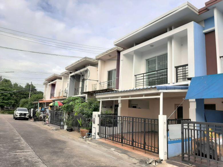 ทาวน์โฮม 2 ชั้น รีโนเวทใหม่ทั้งหลัง ม.พฤกษาทาวน์ เน็กซ์ ลอฟท์ ซ. 8 พุทธมณฑลสาย 4 เนื้อที่ 18.1 ตรว. 3 นอน 2 น้ำ 2 จอด  เหลือ 1.65 ล้าน โทร.085 0732541 19