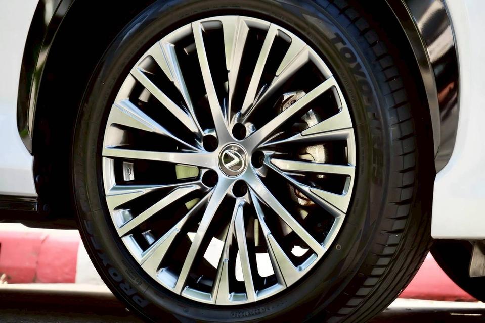 Lexus RZ450e Premium ปี 2024 รถหรูสภาพใหม่ ถูกกว่าป้ายแดงเป็นล้าน รูปที่ 10