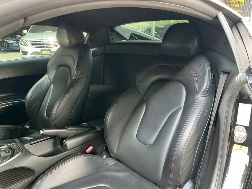 Audi R8 V8 FSI Coupe รถปี 2011 17