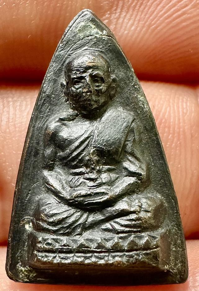 พระหลวงพ่อทวด พิมพ์กลีบบัว “รุ่น ๑” วัดช้างให้​ ปัตตานี​