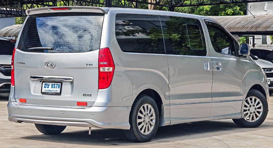 2017 HYUNDAI H-1 2.5 ELITE 15