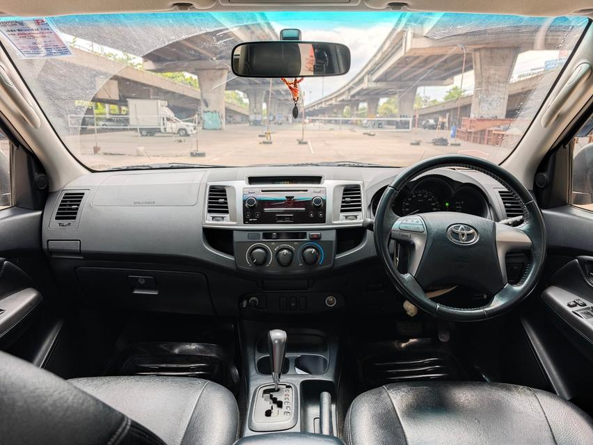 Toyota Vigo Champ 2.5 E VN-Turbo Smart-cab AUTO 2015  6