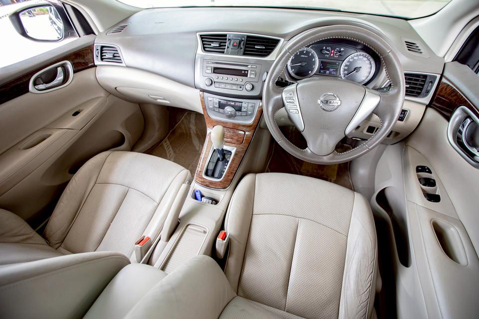 Nissan Sylphy 1.6S ปี 2013 เกียร์ออโต้ สีเทา  14